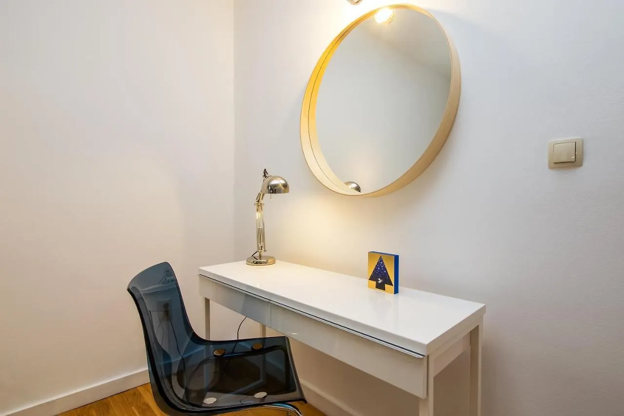 Minimalist Hidden Gem Spacious Flat In Center Split 0*,  Croatia